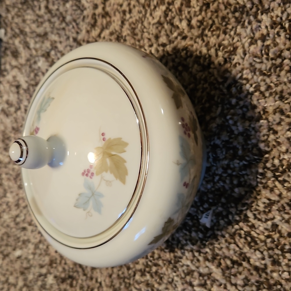 1960's Vintage Green And Blue leafs with grapes. Suger bowl With Lid.